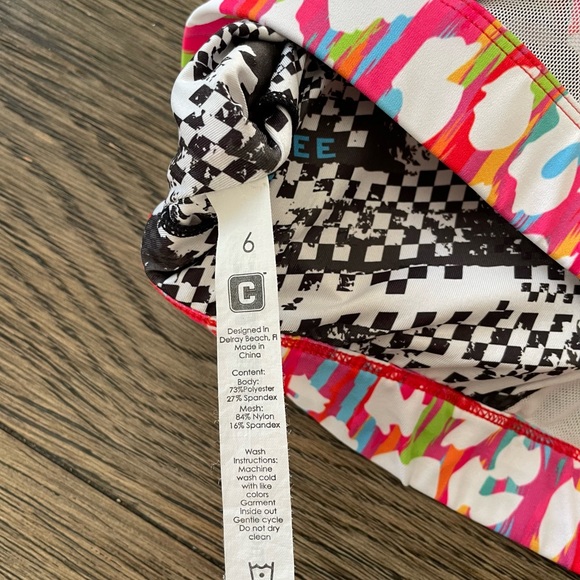 Chestee Sports Bra - Picture 4 of 8